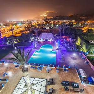 Hotel Oasis &